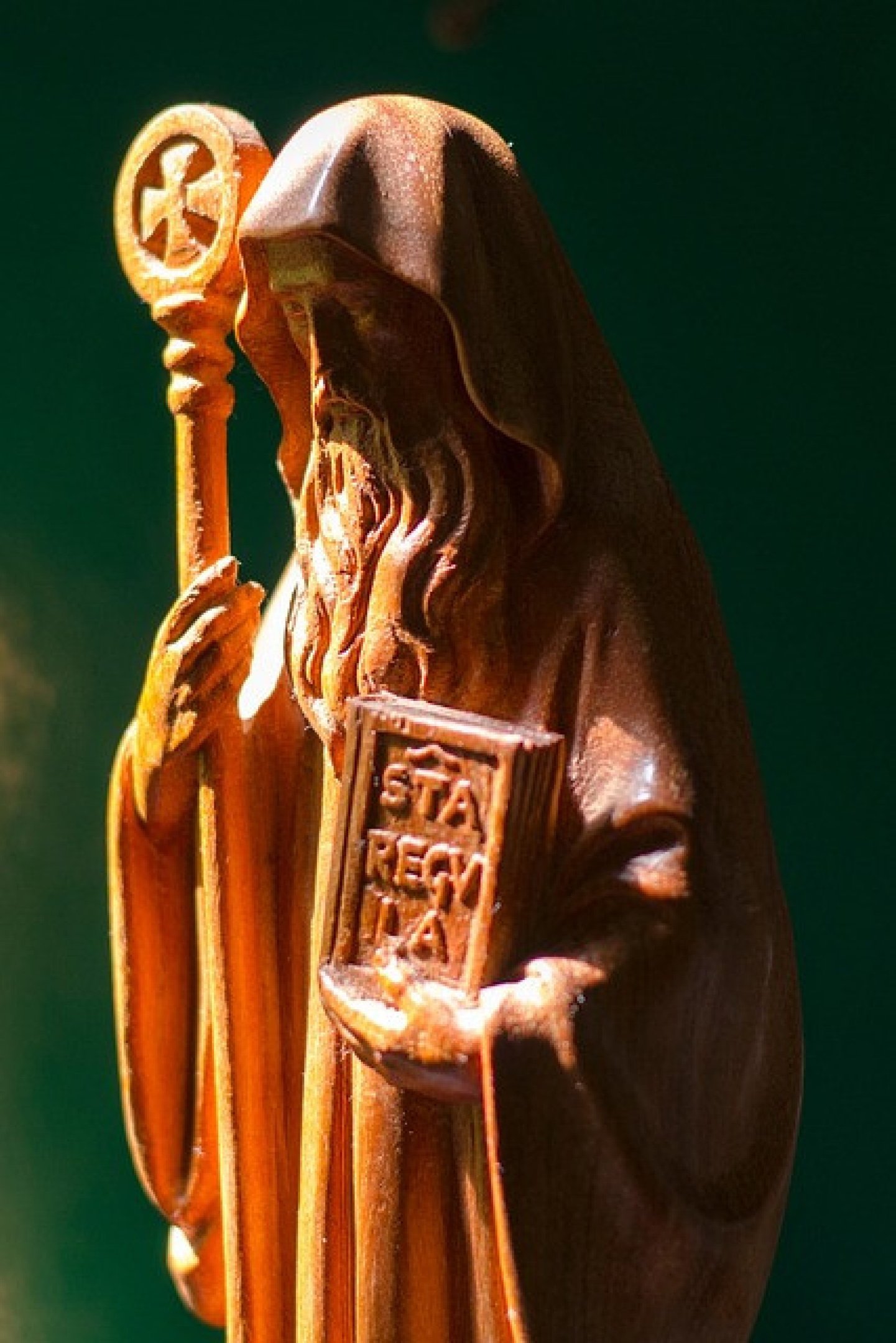 O Dia de São Bento e a luta contra o demônio O Dia de São Bento e a luta contra o demônio