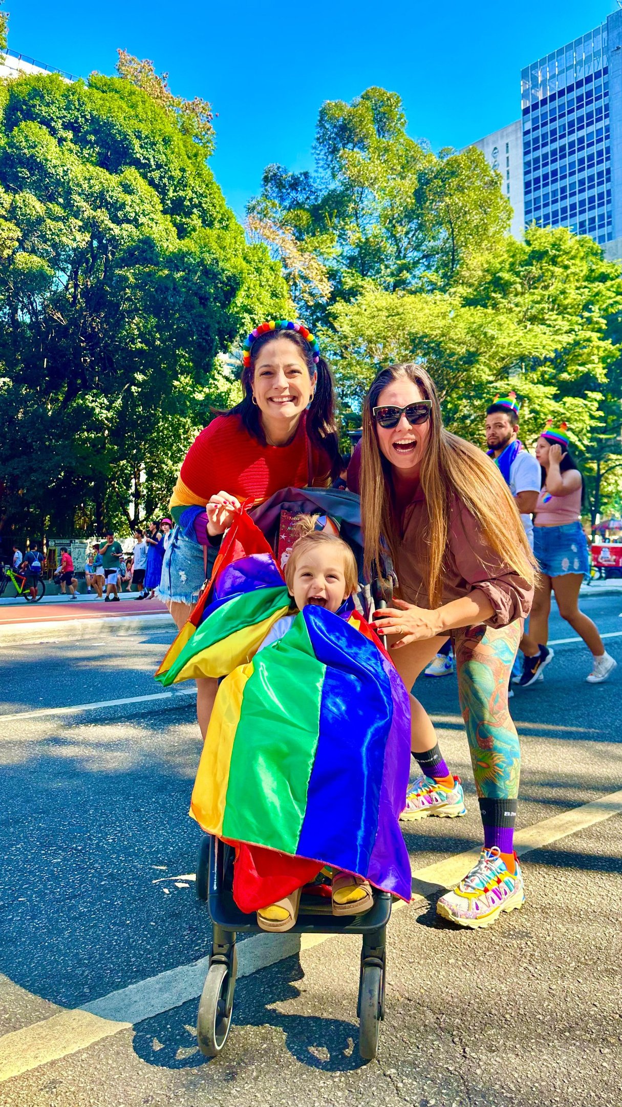 Parentalidade LGBT+: quando o amor constrói lares e rompe padrões Parentalidade LGBT+: quando o amor constrói lares e rompe padrões