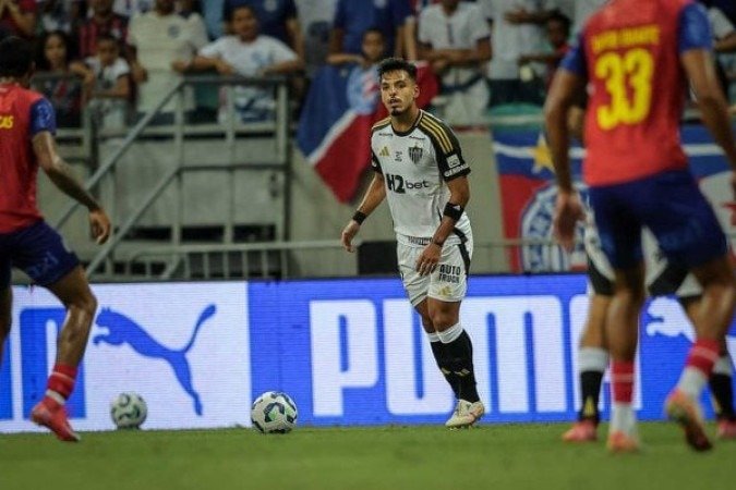 GABRIEL MENINO – Como quase sempre desde que chegou ao Atlético, fez um jogo bastante discreto, não comprometendo na marcação e pouco ousado na criação. Saiu aos 16 minutos do 2º tempo, dando lugar a Igor Gomes.  NOTA: 4,0. Foto: Pedro Souza/Atlético