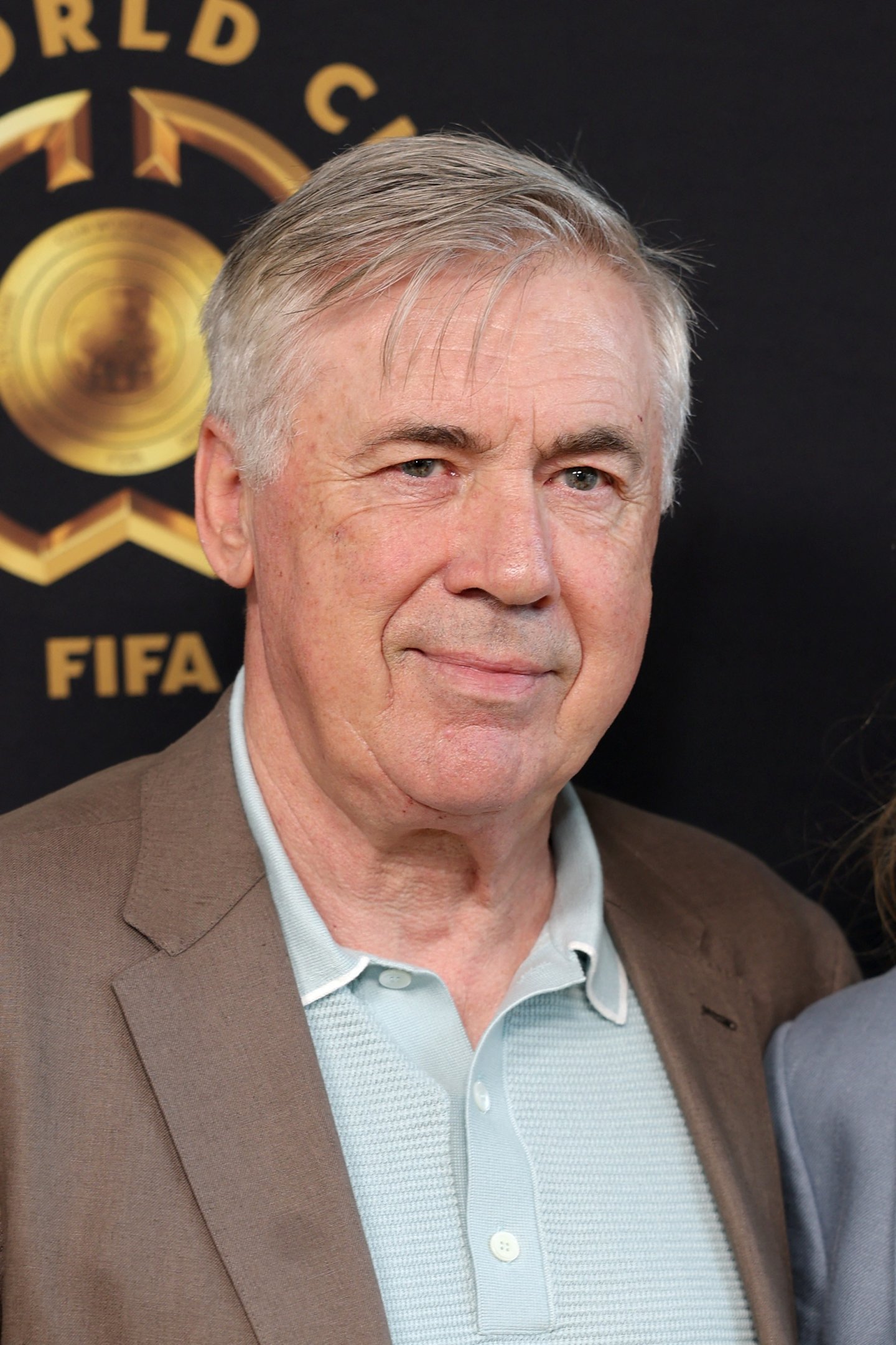 Carlo Ancelotti comparece ao Tapete Dourado durante a final da Copa do Mundo de Clubes da FIFA 2025      