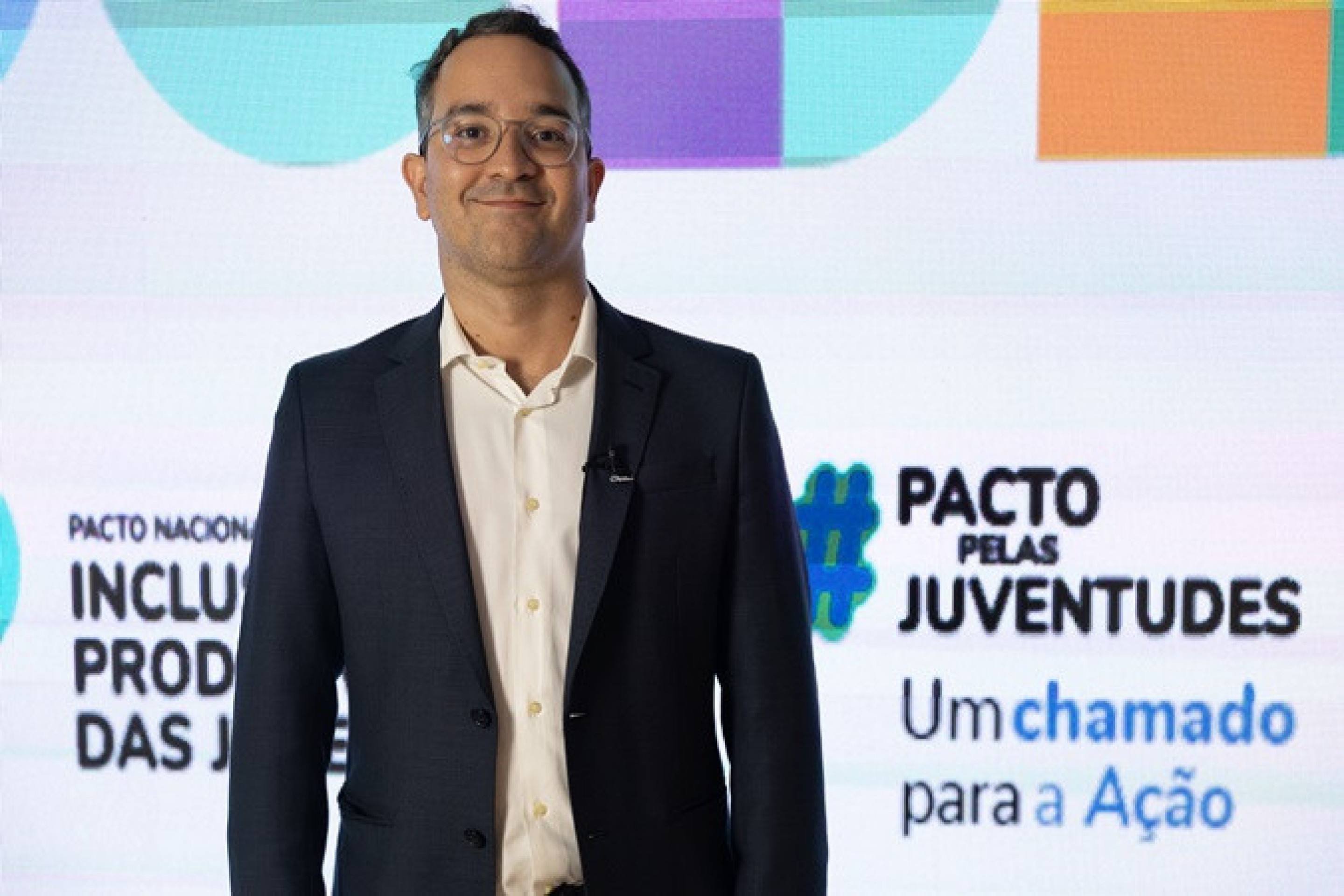 Gustavo Heidrich, Oficial de educação do Unicef Gustavo Heidrich, Oficial de educação do Unicef