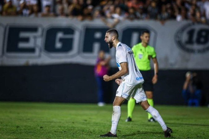 WAGNER LEONARDO - Está procurando até agora Kaio Jorge. Só vai encontrá-lo no aperto de mãos do encontro entre Grêmio e Cruzeiro, pelo returno do Campeonato Brasileiro - NOTA: 2,0 - Foto: Lucas Uebel/Grêmio 