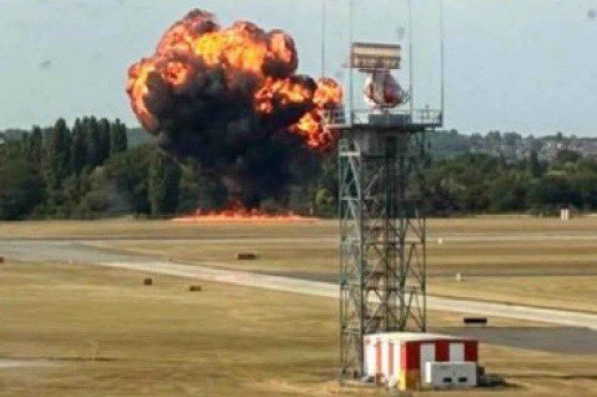 O aeroporto London Southend é relativamente pequeno e fica cerca de 72 quilômetros a leste da capital britânica, sendo usado para voos de curta distância. O aeroporto permaneceu fechado nesta segunda-feira, sem previsão de reabertura -  (crédito: Reprodução/X)