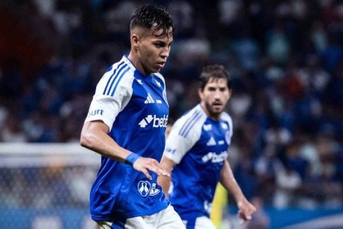 KAIO JORGE - O dono do jogo. Ameaça constante à defesa gremista. Gravitou pelo ataque. Ou melhor, movimentou-se para ludibriar e superar os adversários. Repentinamente, saía na cara do goleiro tricolor para finalizar. Assim, meteu três bolas na rede do Grêmio. Hat-trick e eficiência absurda. Um tormento. Saiu, no fim, para a entrada de Gabigol - NOTA: 9,5 - Foto: Gustavo Aleixo/Cruzeiro  