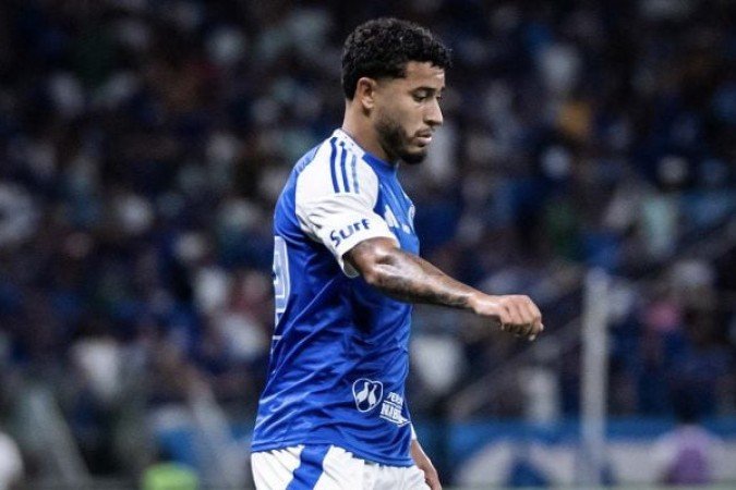WILLIAM - Saiu cedo, lesionado, com apenas 20 minutos. Quando esteve em campo, procurou ser opção de ataque constante. Saiu para a entrada de Fagner - NOTA: 6,0 - Foto: Gustavo Aleixo/Cruzeiro 