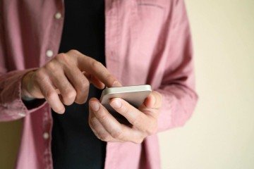 O CNCR está acessível por meio da plataforma Celular Seguro, disponível no site https://celularseguro.mj.gov.br e nas lojas de aplicativos -  (crédito: Designed by Freepik)