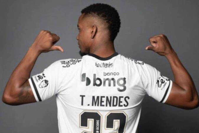 Vasco: Thiago Mendes está regularizado no BID, mas não enfrenta Del Valle -  (crédito: Foto: Matheus Lima/Vasco)