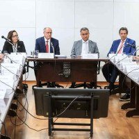 Vice-presidente Alckmin reúne governo e setor do agro para discutir impactos da tarifa de 50% dos EUA sobre produtos brasileiros
 -  (crédito: Lula Marques/Agência Brasil)
