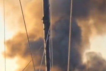 Barco pegando fogo -  (crédito: Reprodução/X/@rebec34)
