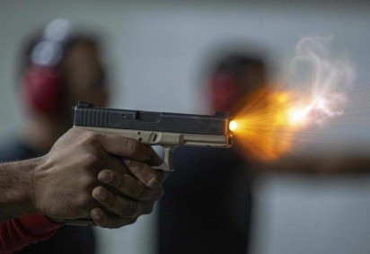 Nos últimos três anos, número de registro de armas caiu de mais de 1 milhão para 240 mil  -  (crédito: Joédson Alves/Agência Brasil) -Nos últimos três anos, número de registro de armas caiu de mais de 1 milhão para 240 mil  -  (crédito: Joédson Alves/Agência Brasil)