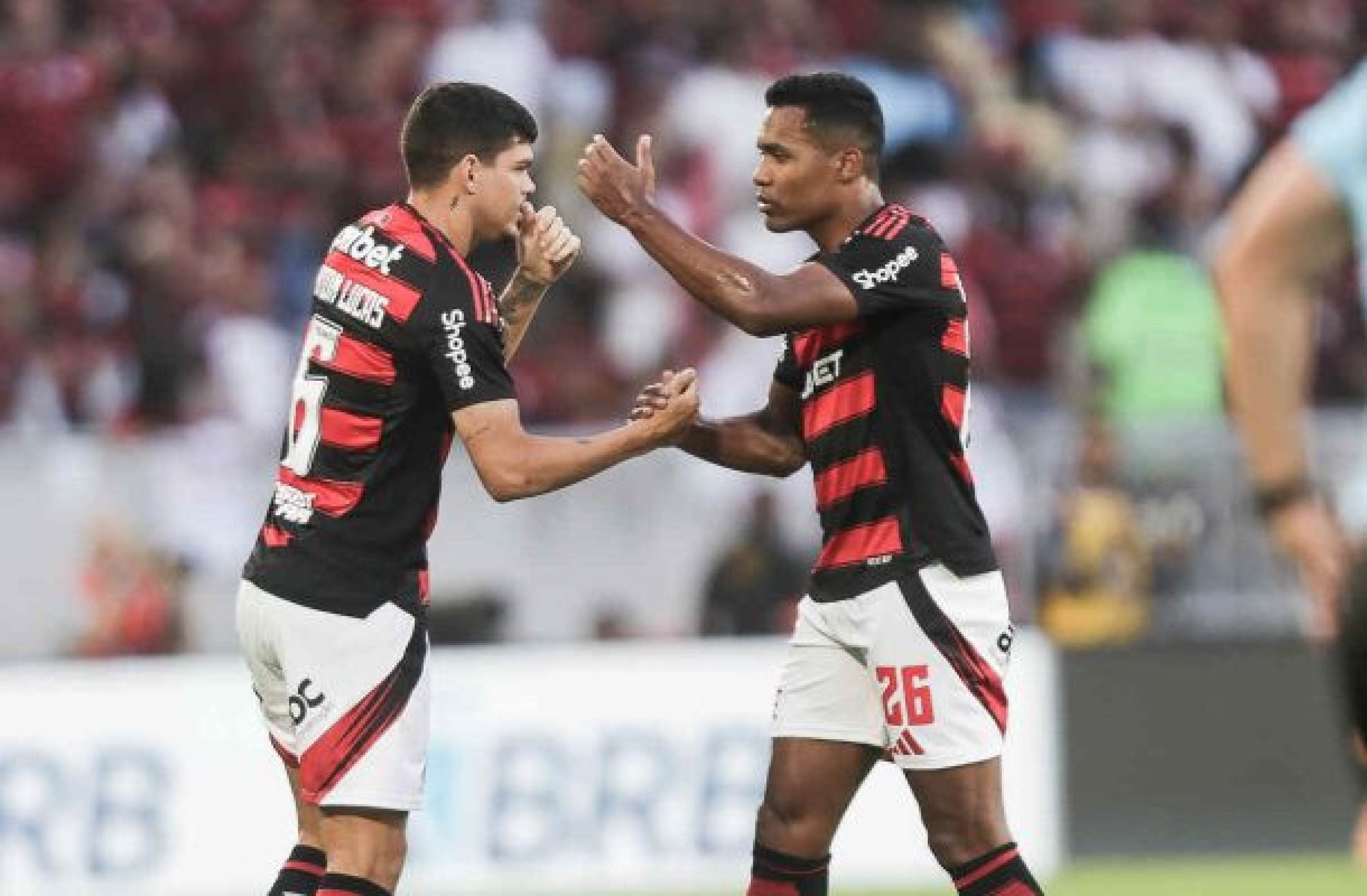 Saiba quanto tempo dupla de laterais ficará fora do Flamengo