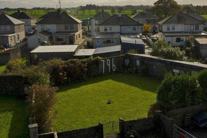 Antigo local do orfanato e do jardim memorial onde acredita-se que 796 crianças estejam enterradas - (crédito: Getty Images/Charles McQuillan) Antigo local do orfanato e do jardim memorial onde acredita-se que 796 crianças estejam enterradas - (crédito: Getty Images/Charles McQuillan)