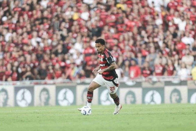 Allan vai bem contra o São Paulo e deve ganhar espaço no Flamengo - (crédito: Foto: Gilvan de Souza / CRF) Allan vai bem contra o São Paulo e deve ganhar espaço no Flamengo - (crédito: Foto: Gilvan de Souza / CRF)