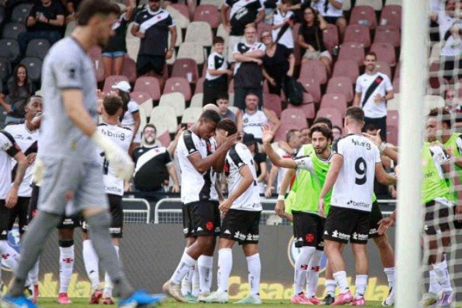 Vasco negocia empréstimo de dupla ao Volta Redonda, da Série B - (crédito: Foto: Dikran Sahagian/Vasco) Vasco negocia empréstimo de dupla ao Volta Redonda, da Série B - (crédito: Foto: Dikran Sahagian/Vasco)