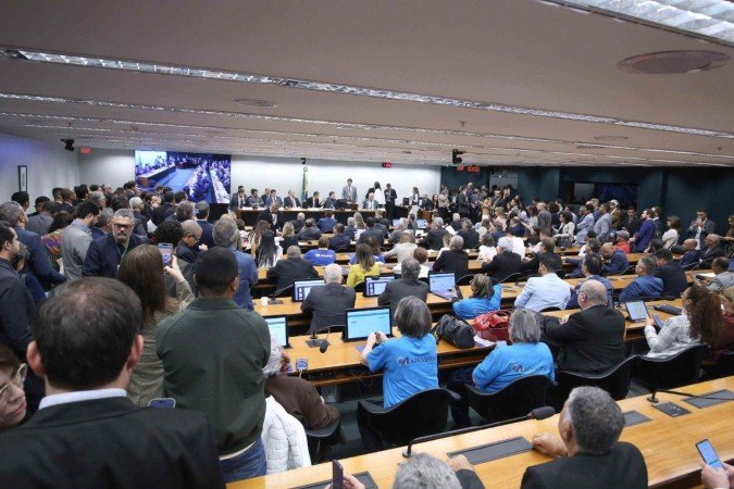 PEC dos Precatórios havia sido aprovada anteriormente pelo Senado e, ao chegar à Câmara, recebeu novos ajustes na comissão especial - (crédito: Divulgação/Câmara dos Deputados) PEC dos Precatórios havia sido aprovada anteriormente pelo Senado e, ao chegar à Câmara, recebeu novos ajustes na comissão especial - (crédito: Divulgação/Câmara dos Deputados)