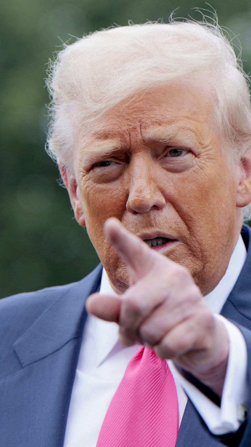  WASHINGTON, DC - JULY 15: U.S. President Donald Trump speaks to the media as he departs the White House on July 15, 2025 in Washington, DC. Trump is traveling to Pittsburgh, Pennsylvania, to speak at an artificial intelligence and energy summit.   Anna Moneymaker/Getty Images/AFP (Photo by Anna Moneymaker / GETTY IMAGES NORTH AMERICA / Getty Images via AFP)
       -  (crédito:  Getty Images via AFP)