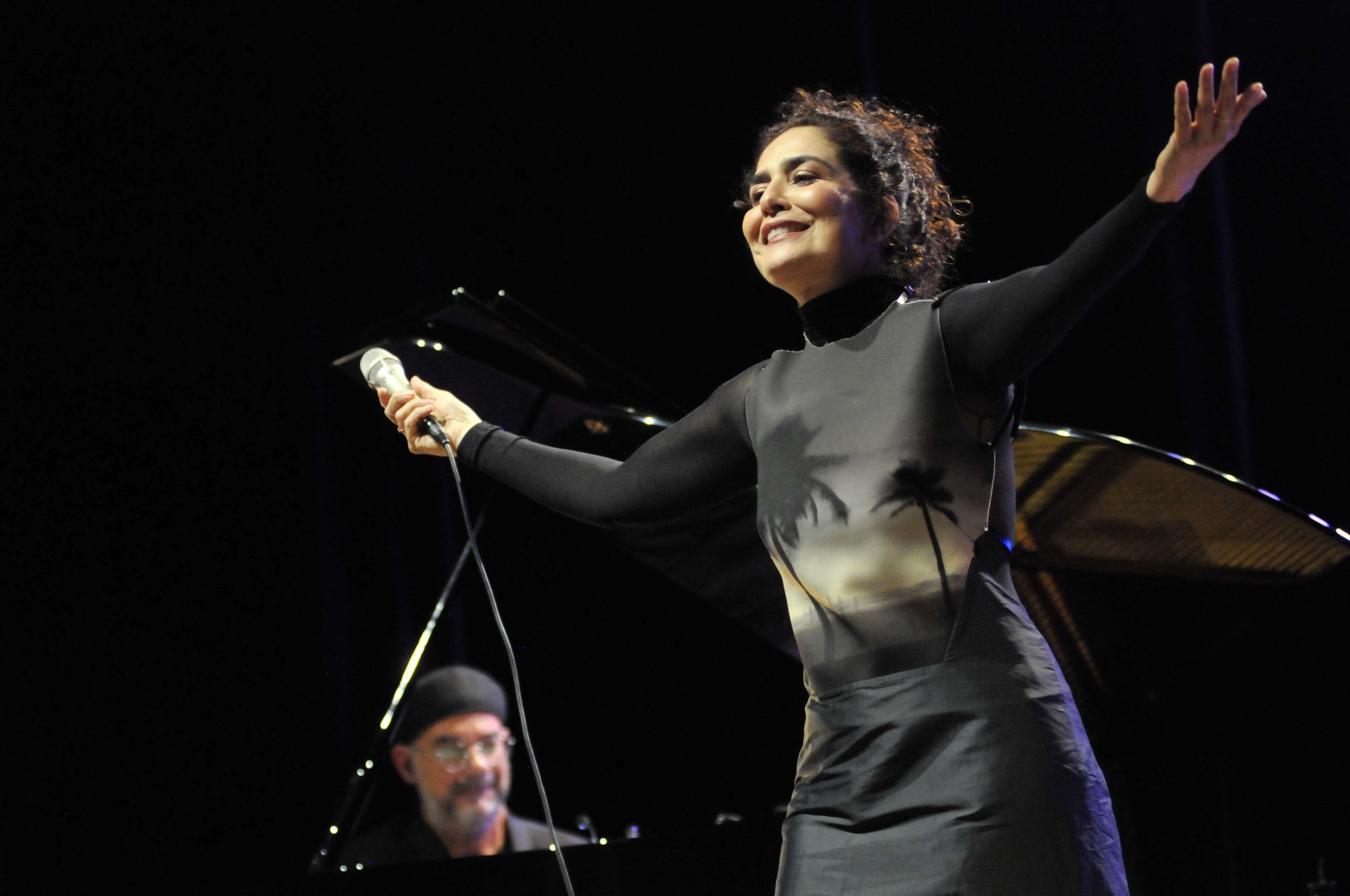  15/07/2025. Crédito: Minervino Júnior/CB/D.A Press. Brasil.  Brasilia - DF. Show no Hospital Sarah de Letícia Sabatella e Paulo Braga piano.