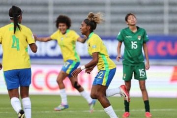 Luany celebra o primeiro gol do Brasil sobre a Bolívia -  (crédito: Fotos: Lívia Villas Boas/ CBF)