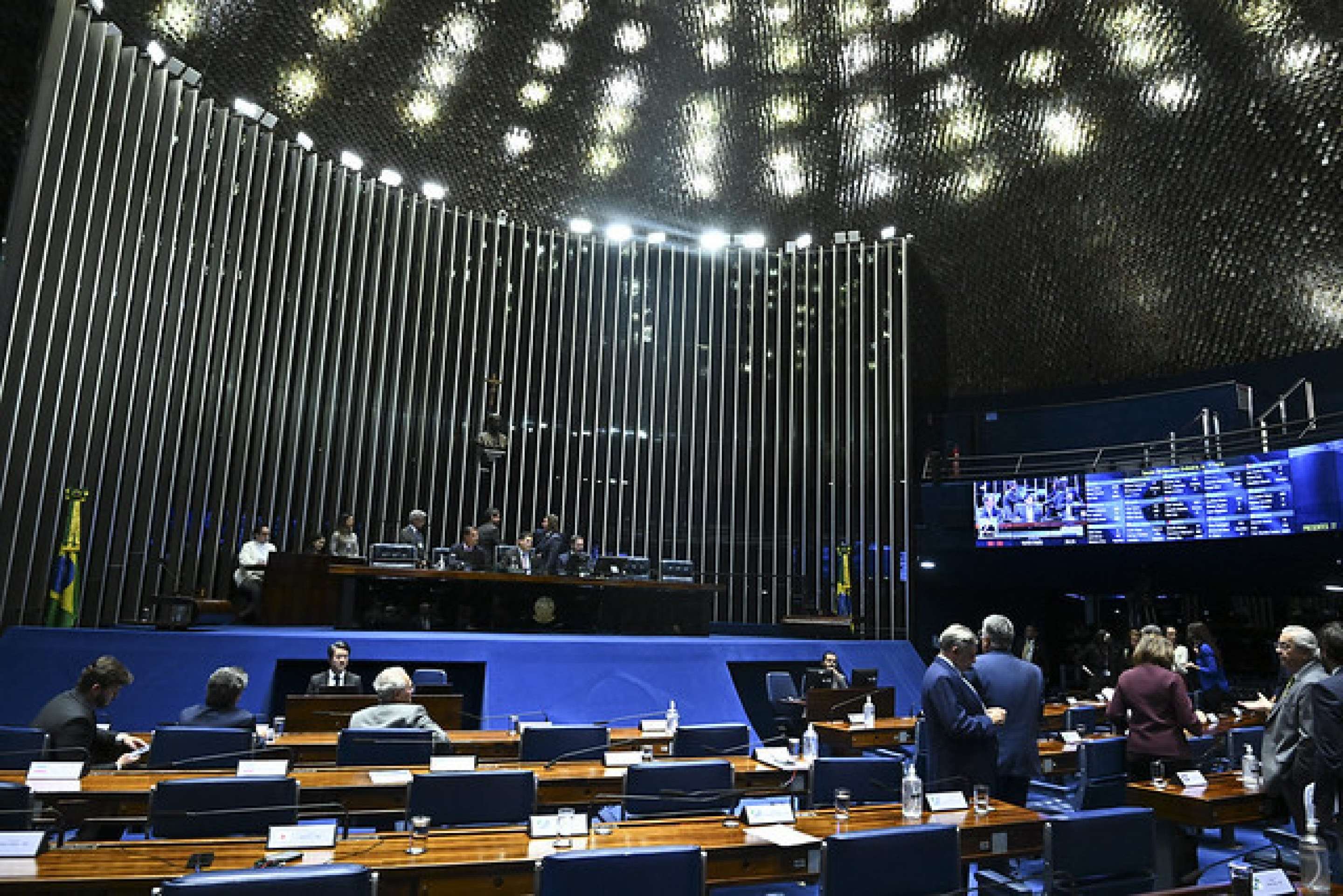 Senado acelera análise de projeto contra a 