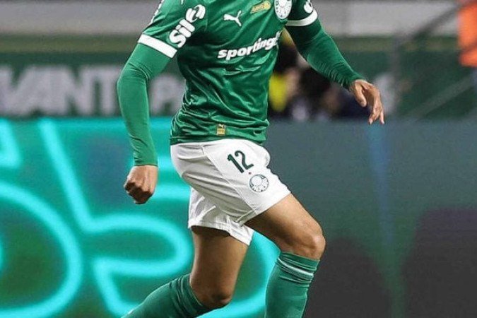 MAYKE - Deu espaços no primeiro tempo, o que fez com que fosse recuado como um terceiro zagueiro na etapa final, para qualificar a saída de bola. Gol do Verdão começou em seus pés. NOTA 6,5. Foto: Cesar Cesar Greco/Palmeiras/by Canon