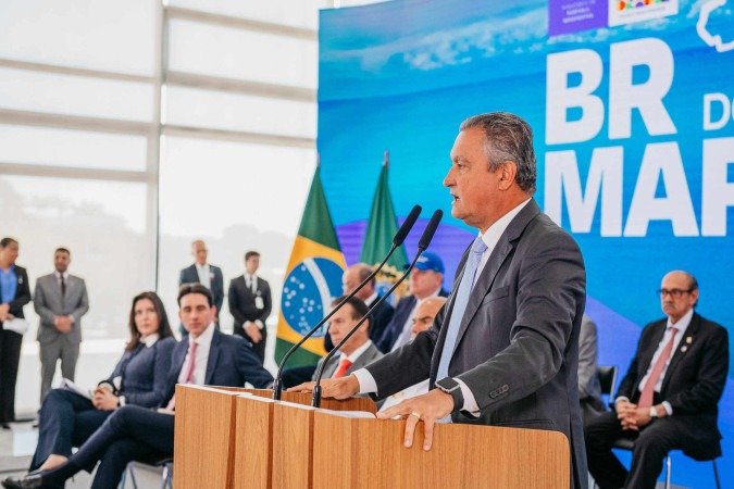 Rui Costa discursa durante cerimônia de regulamentação do Programa BR do Mar, nesta quarta-feira (16/7), no Planalto - (crédito: Ascom/Casa Civil) Rui Costa discursa durante cerimônia de regulamentação do Programa BR do Mar, nesta quarta-feira (16/7), no Planalto - (crédito: Ascom/Casa Civil)