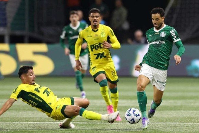 FELIPE ANDERSON - Jogando aberto pela esquerda, jogador obrigou Walter a fazer grande defesa logo aos 8' do primeiro tempo. Ficou mais apagado na etapa final. NOTA 6,5. Foto: Cesar Greco/Palmeiras/by Canon
