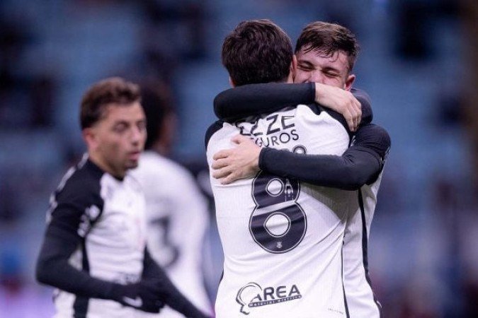 GARRO - Ajudou na construção de jogadas e fez bem o papel de camisa 10. Além disso, participou da jogada que antecedeu o gol marcado por Talles Magno. Nos minutos finais da partida, saiu para a entrada de Angileri. NOTA 7,0 - Foto: Rodrigo Coca/Agência Corinthians