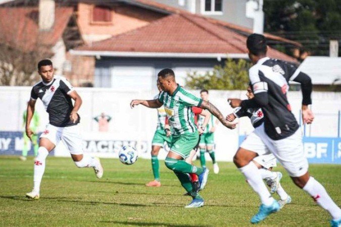 Vasco vence o Juventude e fica perto das quartas do Brasileirão Sub-20 - (crédito: Foto: Divulgação / Juventude) Vasco vence o Juventude e fica perto das quartas do Brasileirão Sub-20 - (crédito: Foto: Divulgação / Juventude)