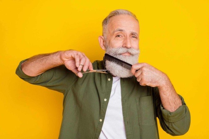 As barbas grisalhas precisam de cuidados constantes para permanecerem saudáveis (Imagem: Roman Samborskyi | Shutterstock) - (crédito: EdiCase) As barbas grisalhas precisam de cuidados constantes para permanecerem saudáveis (Imagem: Roman Samborskyi | Shutterstock) - (crédito: EdiCase)