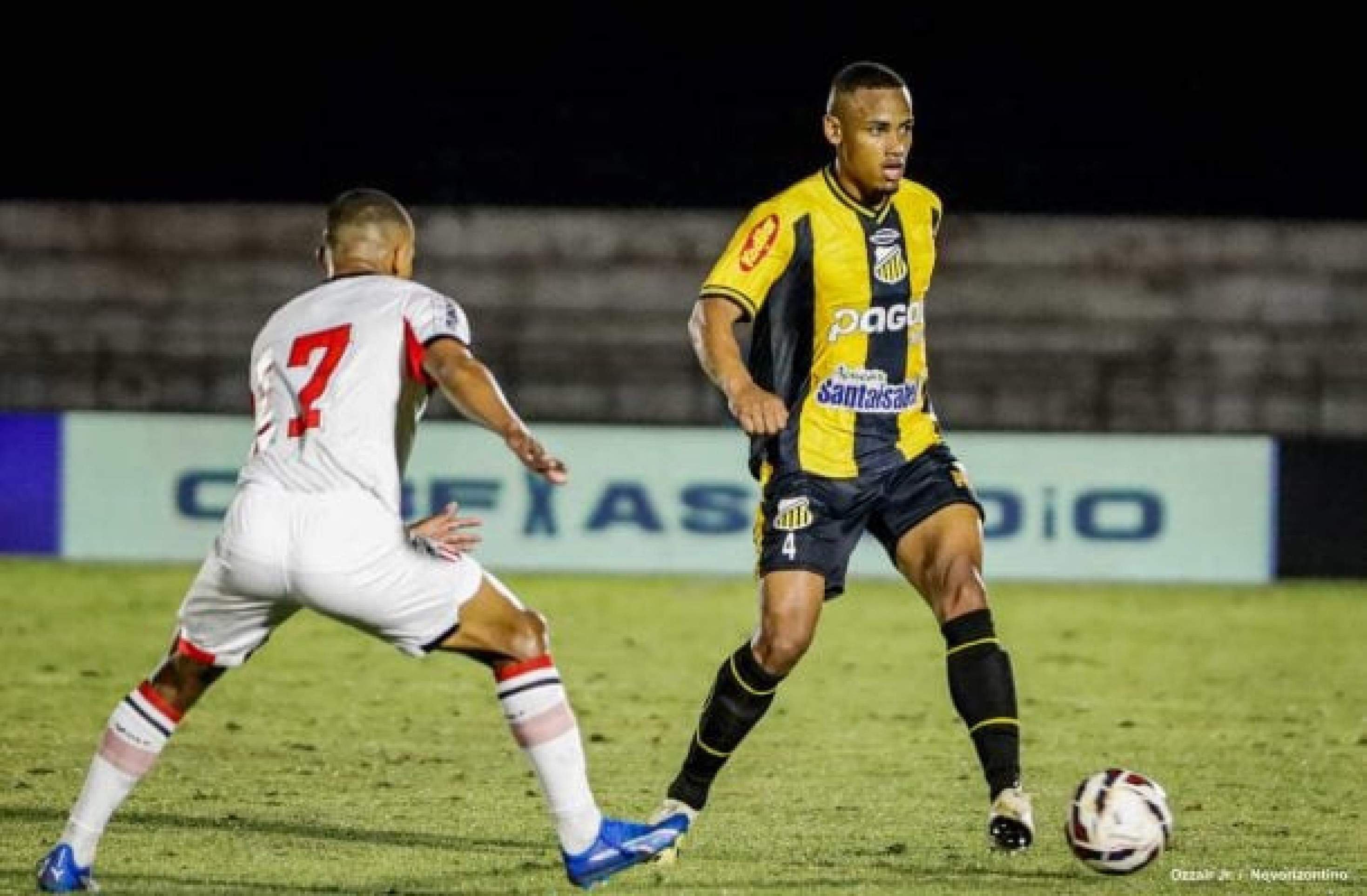 Diretor esfria negociação do Botafogo por Dantas: ‘Não queremos vender agora’