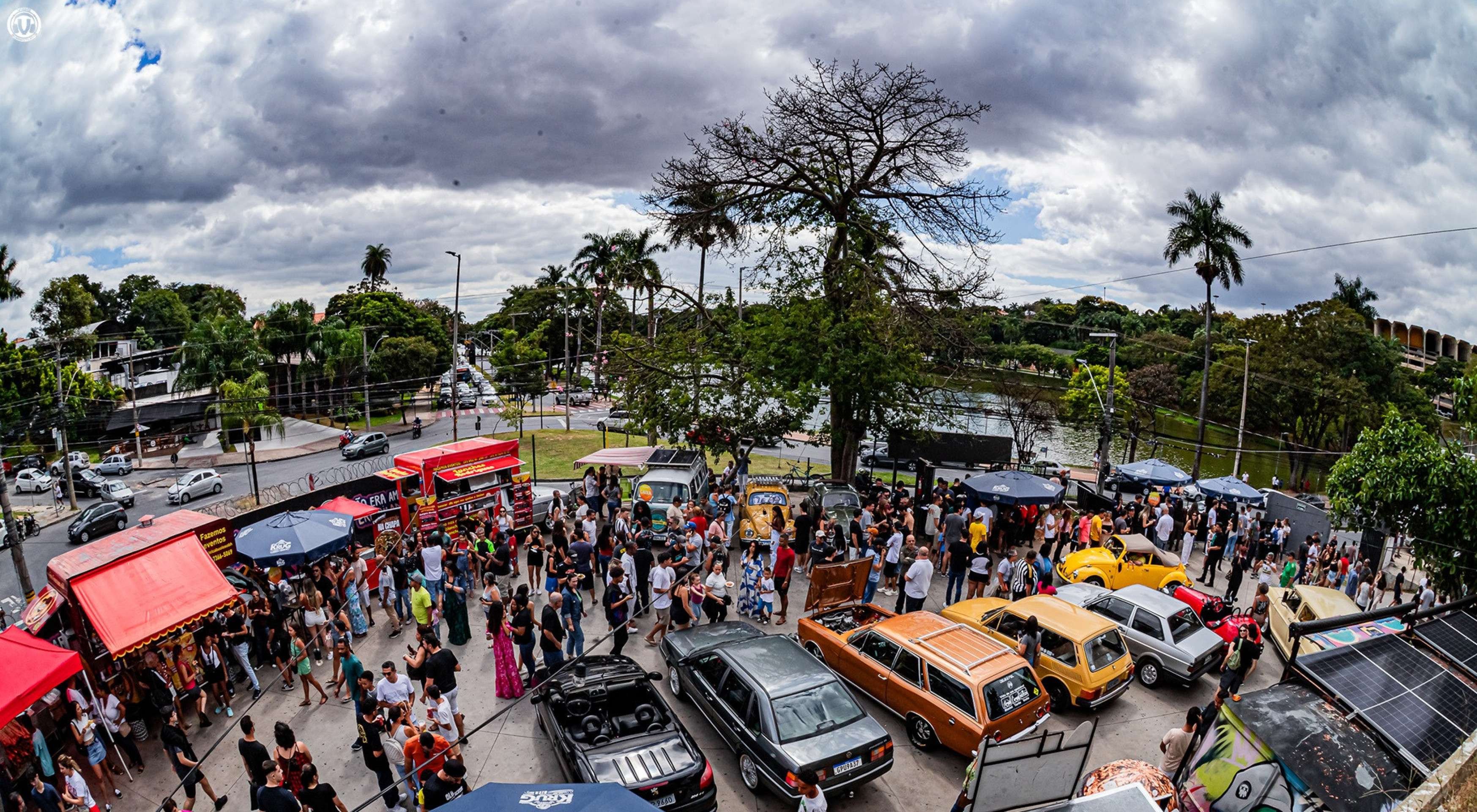 Parque das Mangabeiras recebe maior encontro de carros antigos de MG