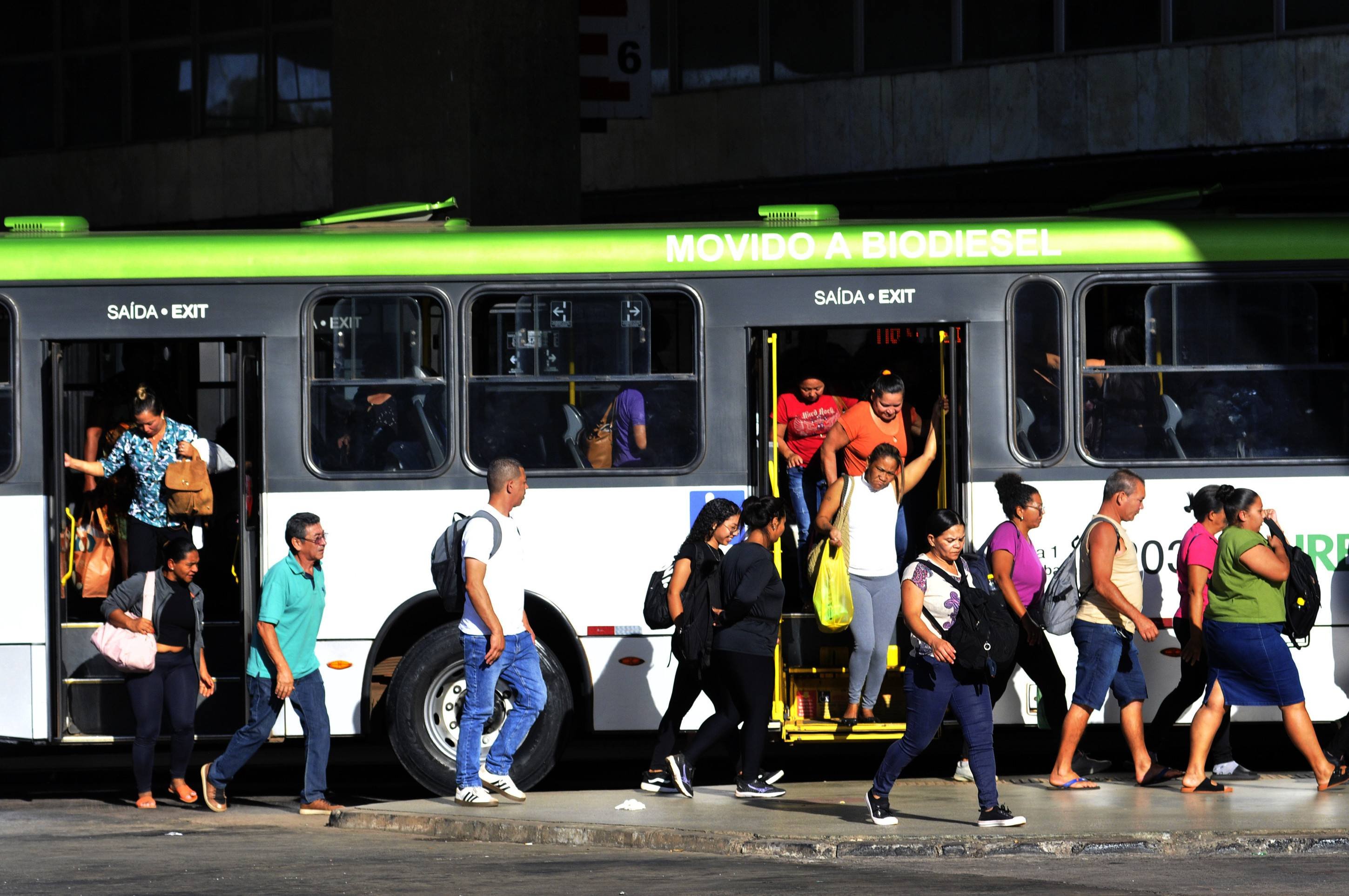 O que abre e o que fecha no ponto facultativo de segunda-feira (27/10)