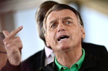 Jair Bolsonaro recolhido, isolado e proibido de falar com aliados -  (crédito:  AFP)