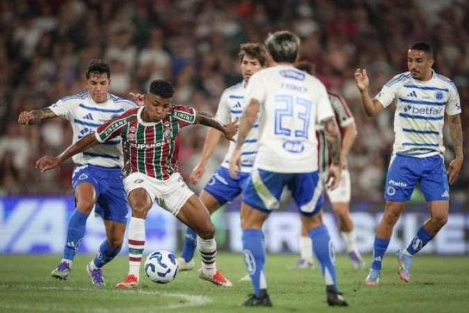HÉRCULES - Tentava participar tanto na marcação quanto no ataque. Foi o único do setor a jogar os 90 minutos. NOTA 7,0. Foto: MARCELO GONÇALVES / FLUMINENSE F.C.