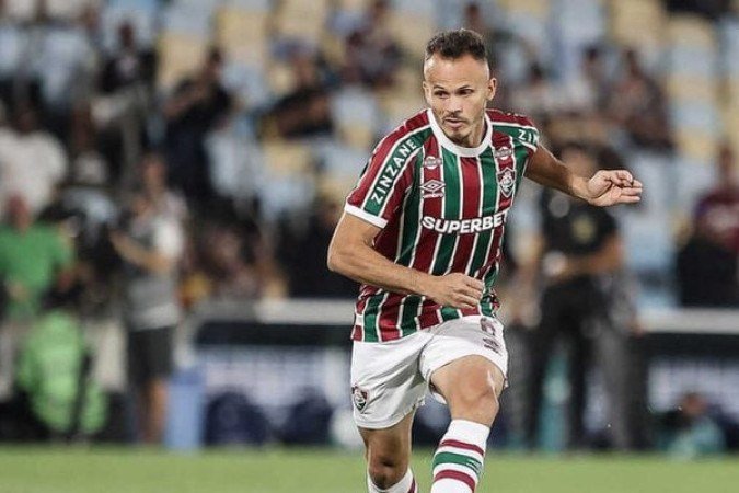 RENÊ - Entrou na vaga de Fuentes, já desgastado. Fez um importante desarme lá atrás, mas foi improdutivo no ataque. NOTA 5,0. Foto: LUCAS MERÇON / FLUMINENSE F.C.