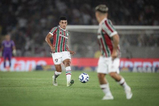 FUENTES - Foi quem perdeu a bola no lance que originou o segundo gol. Fez boas associações com Arias pela esquerda, mas ficou devendo. NOTA 5,0. Foto: MARCELO GONÇALVES / FLUMINENSE F.C.
