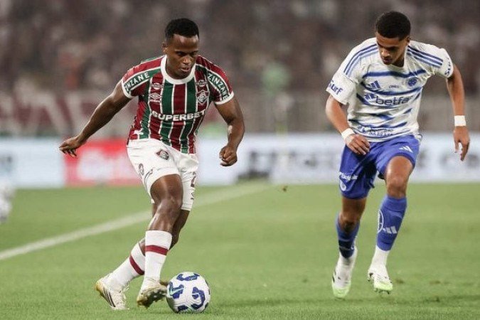 JHON ARIAS - Ídolo tricolor passou em branco em sua despedida do Fluminense. Fez boa partida, criando oportunidades, especialmente na etapa final. Agora, será jogador do Wolverhampton. NOTA 7,0. Foto: LUCAS MERÇON / FLUMINENSE F.C