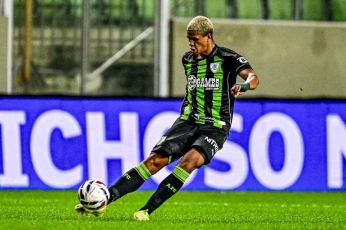 Vasco deseja o retorno de Barros, emprestado ao América-MG - (crédito: Foto: Mourão Panda / América) Vasco deseja o retorno de Barros, emprestado ao América-MG - (crédito: Foto: Mourão Panda / América)