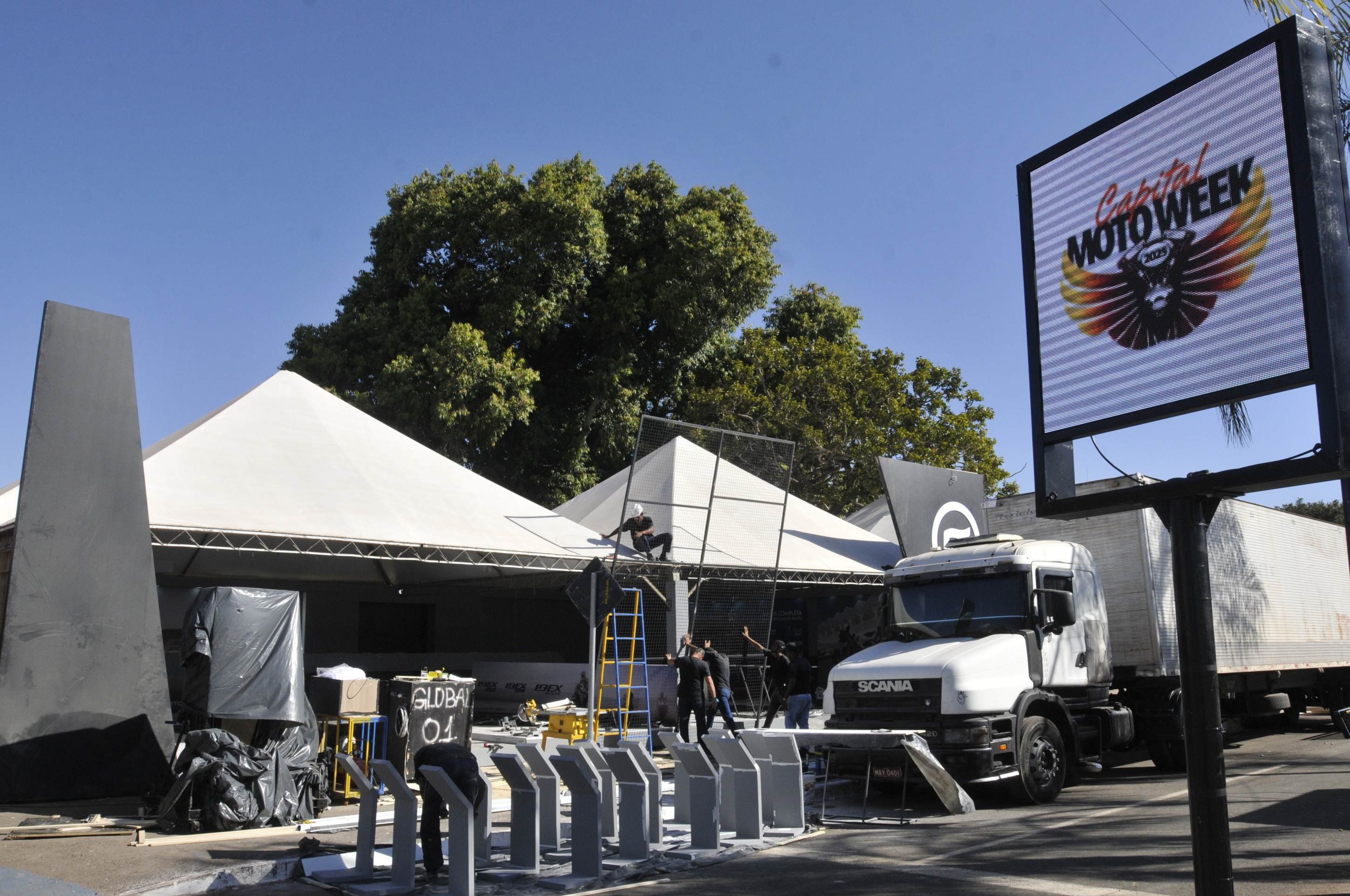  17/07/2025. Crédito: Minervino Júnior/CB/D.A Press. Brasil.  Brasilia - DF. Preparativos para o Brasília Moto Week na Granja do Torto