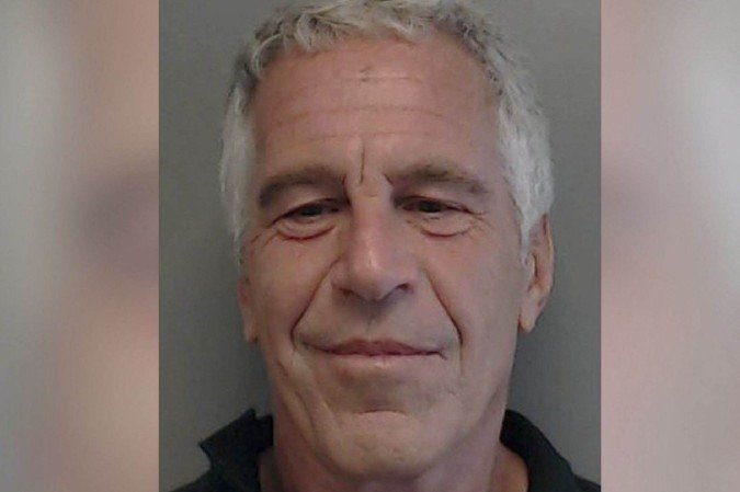 Jeffrey Epstein foi acusado de pedofilia e tráfico sexual, entre outros crimes 