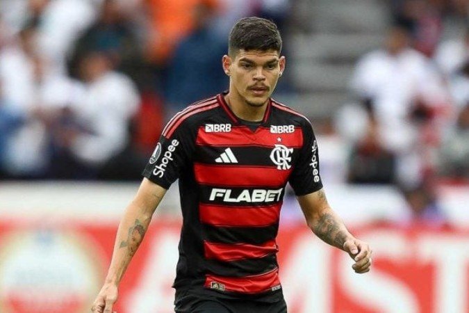 Ayrton Lucas gera interesse de time de Jorge Jesus -  (crédito: Foto: Gilvan de Souza /CRF)