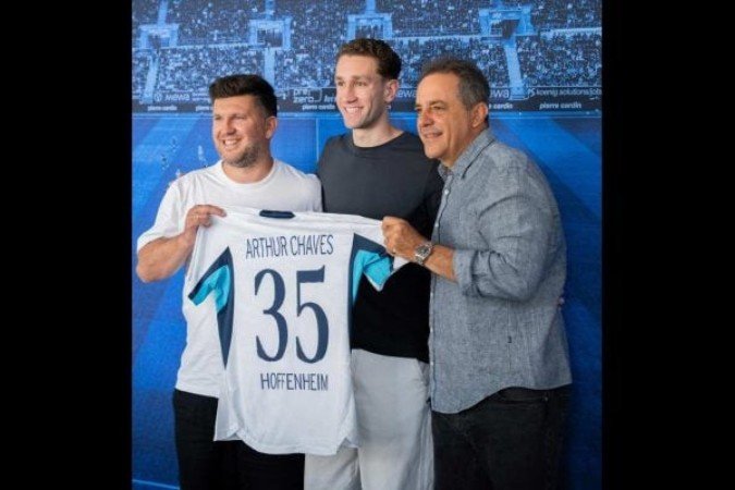 Arthur Chaves disputou 34 partidas na última temporada pelo Hoffenhein - (crédito: Divulgação/ TSG Hoffenheim) Arthur Chaves disputou 34 partidas na última temporada pelo Hoffenhein - (crédito: Divulgação/ TSG Hoffenheim)