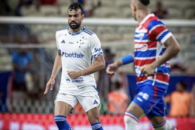 FABRÍCIO BRUNO – – Zagueiro subiu sem marcação dentro da área e cabeceou para o chão para abrir o placar. Também fez corte primordial na segunda etapa. NOTA 7,0 - Foto:  Samuel Andrade/ Cruzeiro