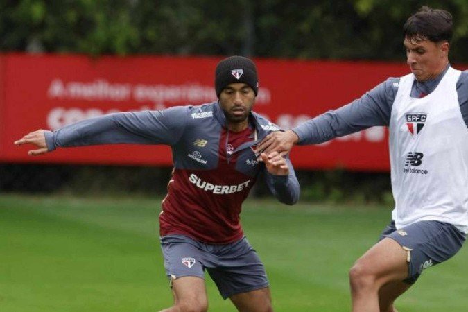Lucas Moura vai passar por uma intervenção no joelho -  (crédito: Foto: Rubens Chiri / São Paulo FC)