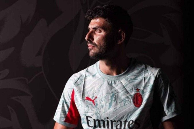 Pietro Terracciano, de 35 anos, assinou com o Milan até junho de 2026 -  (crédito: Foto: Divulgação)