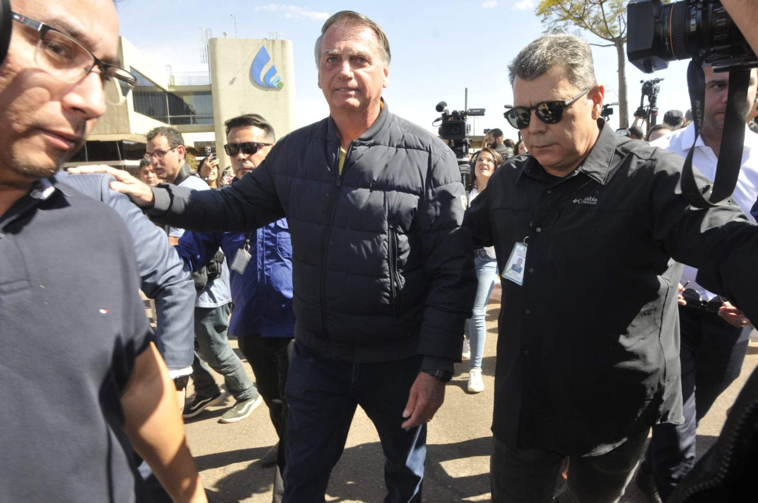 Após ação, ministro do Supremo Tribunal Federal (STF) Alexandre de Moraes determinou medidas cautelares contra Bolsonaro, entre elas o uso de tornozeleira eletrônica