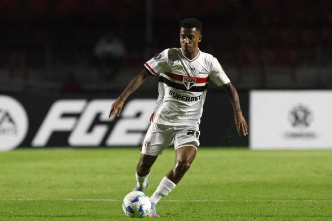 MARCOS ANTÔNIO - Boa atuação, mandando bem defensiva e ofensivamente. NOTA 7,5. Foto: Rubens Chiri e Paulo Pinto/Saopaulofc.net