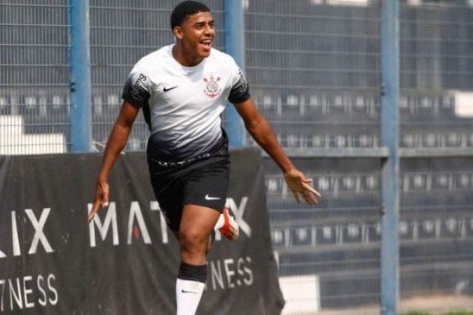 NEGÃO - Coadjuvante. Pouco apareceu e tampoco tocou na bola. Mal incomodou a zaga triocolor - NOTA: 2,0 - Foto: Rodrigo Coca/Agência Corinthians