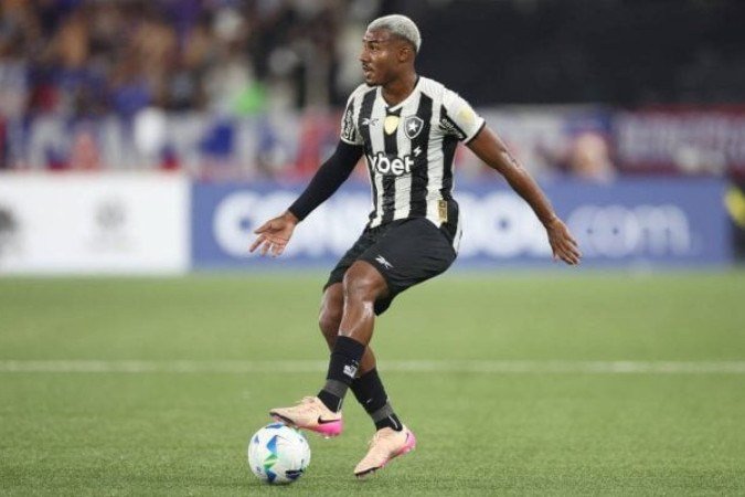 Cuiabano é campeão brasileiro e da Libertadores pelo Botafogo - (crédito: Foto: Vítor Silva/Botafogo) Cuiabano é campeão brasileiro e da Libertadores pelo Botafogo - (crédito: Foto: Vítor Silva/Botafogo)