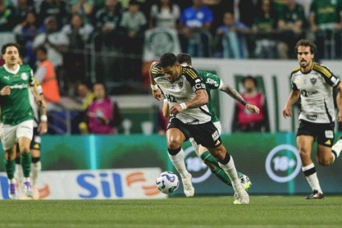 HULK - Talvez o único destaque positivo do Galo no Allianz Parque. Chegou ao seu quarto gol nos três jogos após a parada para o Mundial Clubes, com uma grande eficácia na bola parada e gerando uma dependência do Galo em suas atuações. Nota: 7 - Foto: Pedro Souza/Atlético MG